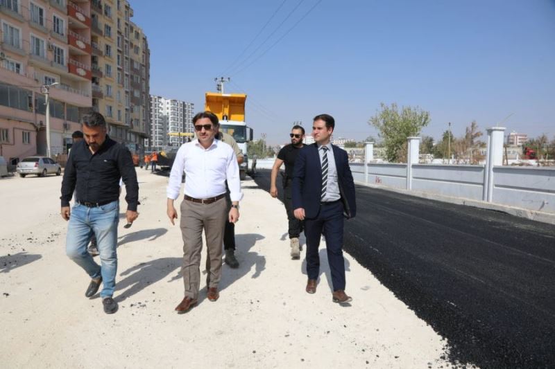 Kaymakam Çam asfaltlanan caddede inceleme yaptı