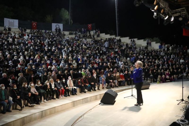 Mardin’de Sanat Müziği Korolar Festivali Büyük Coşkuyla Son Buldu
