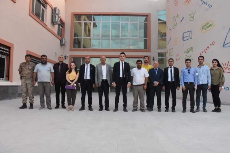 Kaymakam Çakır yapımı devam eden okulları ziyaret etti