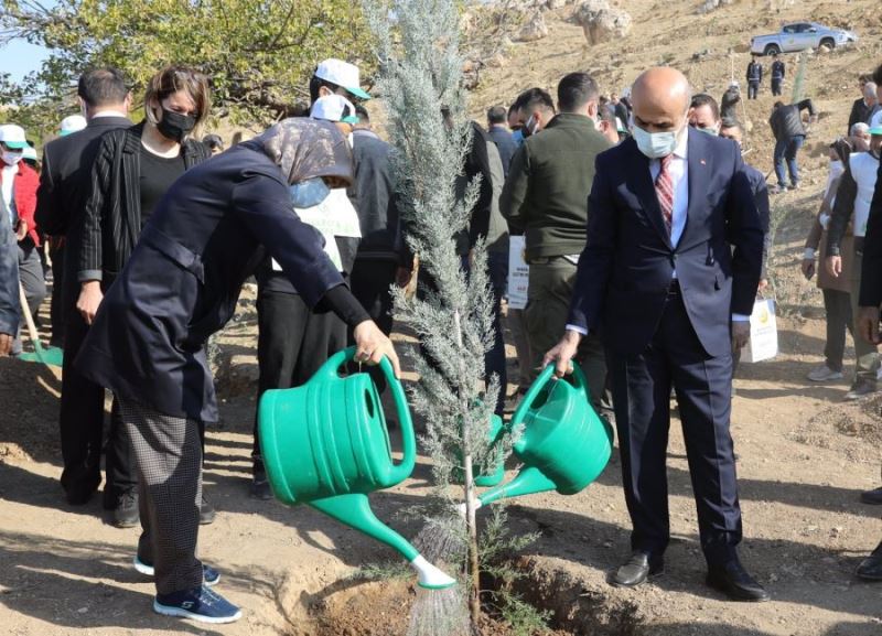 Vali Demirtaş, Fidan Dikme Etkinliğine Katıldı