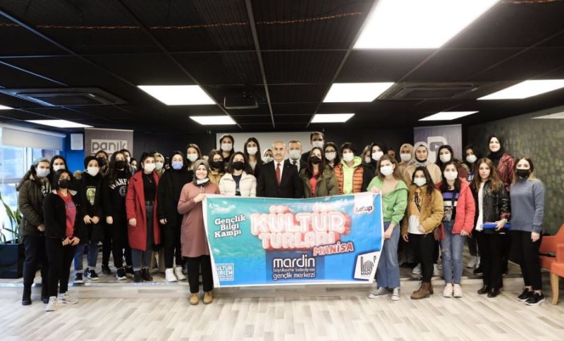 Vali Demirtaş, Gençleri Manisa’ya Uğurladı