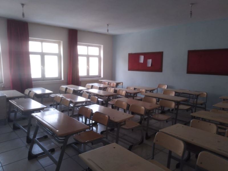 Derik Belediyesinden eğitime destek devam ediyor.. 