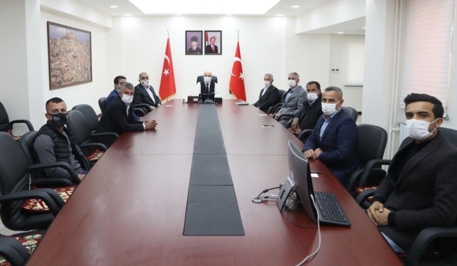 Vali Demirtaş Mahalle Muhtarlarını Ağırladı