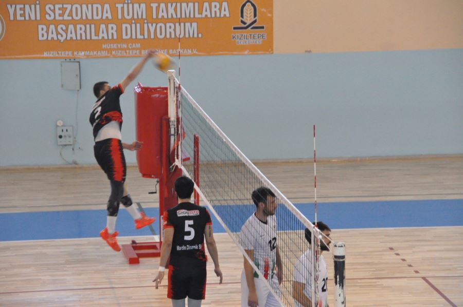 Dinamik Gençlik ligin dibine havlu attı