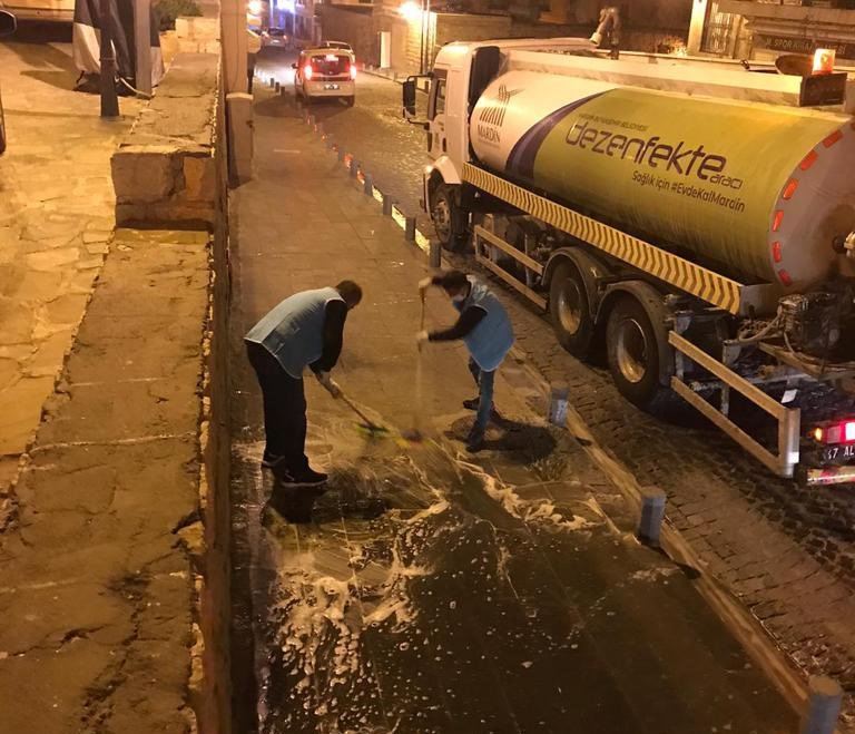 Tarihi Birinci Cadde de yıkama ve dezenfekte çalışmaları sürüyor