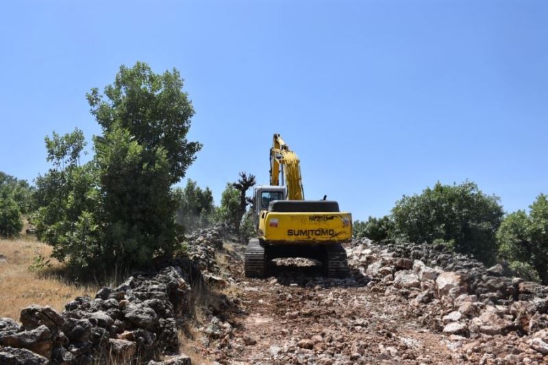 Dargeçit’te yol açma çalışmaları sürüyor