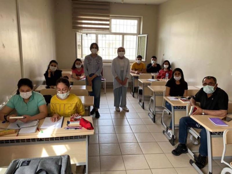 Derik Belediyesi Eğitime Tam Destek Olmaya Devam Ediyor