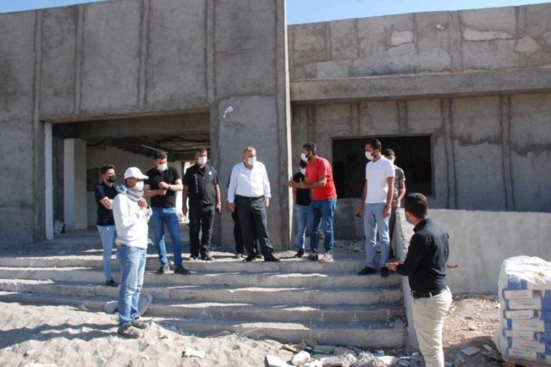 ​Midyat Belediye Başkanı Şahin devam eden çalışmaları inceledi