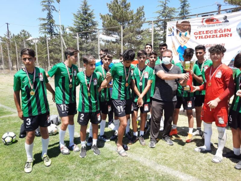 Derikli futbolcular 32 takım arasında 3’üncü oldu