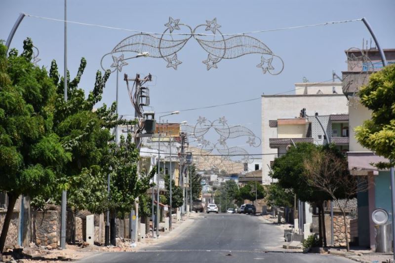 Dargeçit Belediyesi’nden dekoratif aydınlatma çalışması