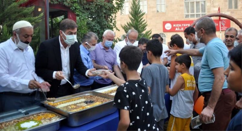 Hikmet Usta’dan Geleneksel Aşure Etkinliği