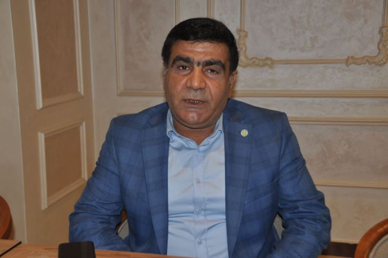 “Kızıltepe bir köye benziyor, kışın çamur, yazın toz içerisinde”