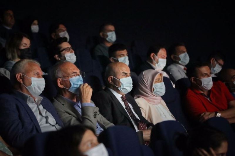 Vali Demirtaş, “Akif” Filmini Öğrencilerle İzledi