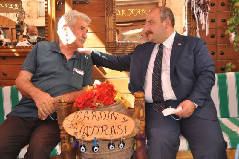 Mardin’de Bakan Varank’tan Süryani çöreği’ne tam not