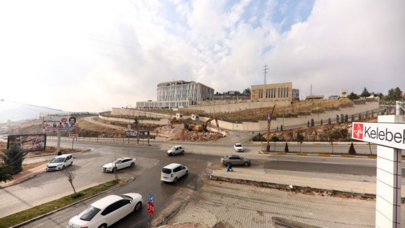 Kavşak düzenleme çalışmaları başladı