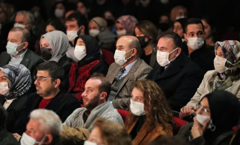 Vali Demirtaş, ‘’Gün Eksilmesin Penceremden’’ Tiyatro Oyununu İzledi