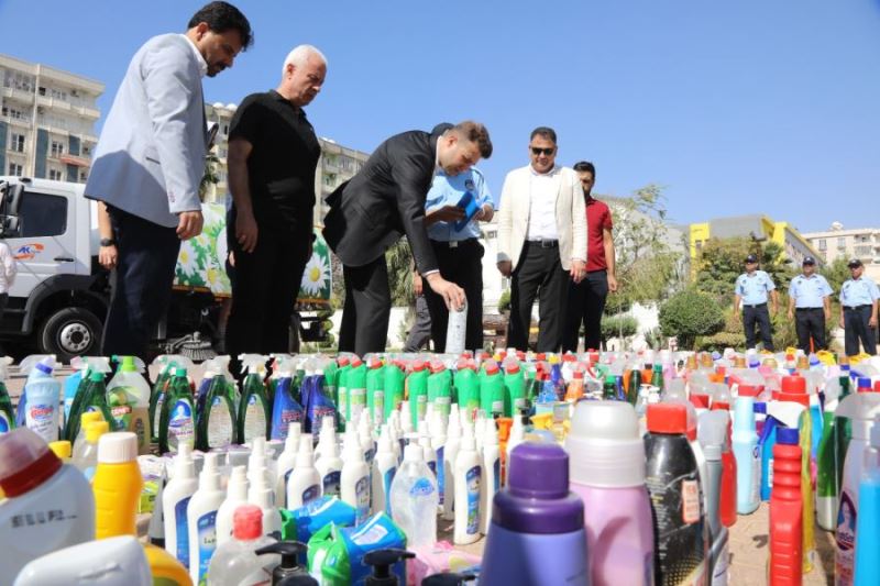 Kızıltepe zabıtası el koyduğu tarihi geçmiş 6 bin ürünü belediyede sergiledi