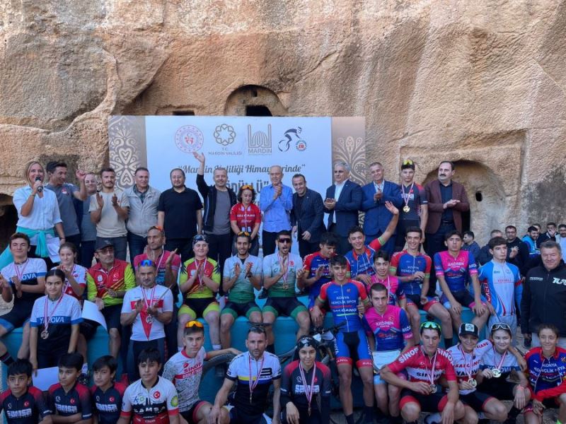 Dağ bisikletçileri Dara Antik Kenti’nde yarıştı
