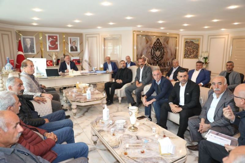 Artuklu Belediye Başkanı Tatlıdede, kırsal mahallelerin muhtarlarıyla bir araya geldi