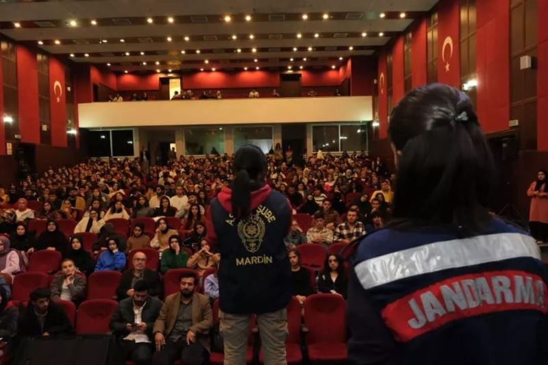 Üniversite Öğrencilerine KADES ve KADINA EL KAL-KA-MAZ Eğitimi Verildi