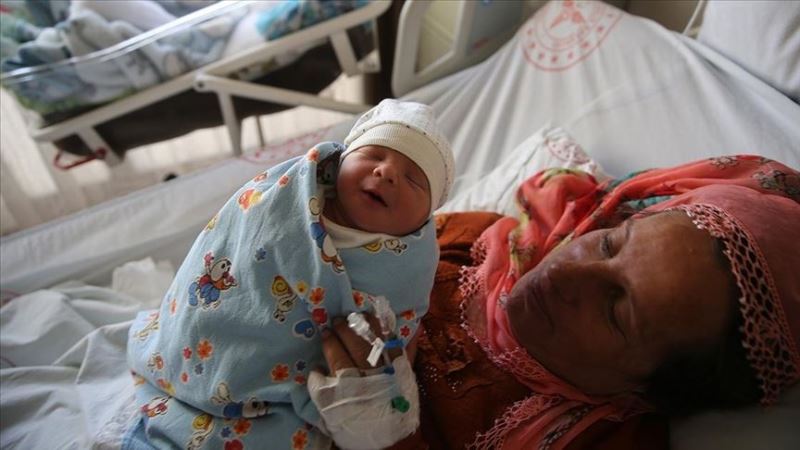 Mardinli anne ve karnındaki bebeği erken müdahaleyle hayata tutundu