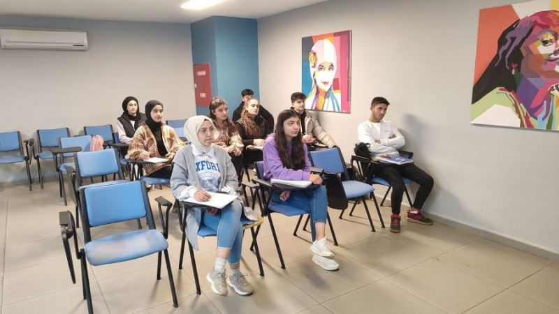 MBB Gençlik Merkezinde YKS kursları devam ediyor