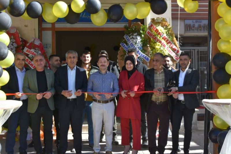 Kaymakam/Belediye Başkan V. Ercan Kayabaşı, Sigorta Acenteliği Açılışına Katıldı