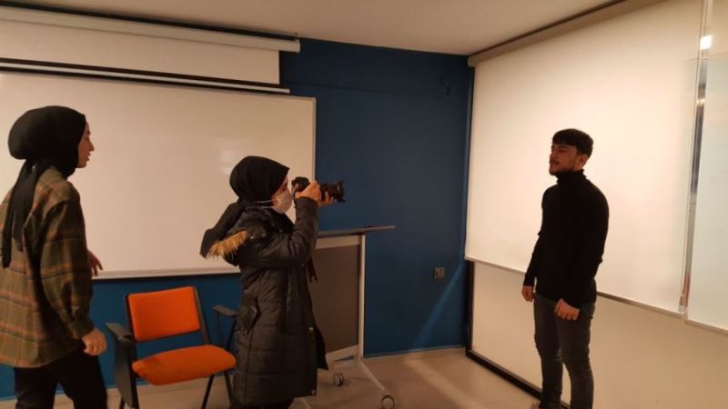 MBB Gençlik Merkezinde Kurs Kayıtları Devam Ediyor 