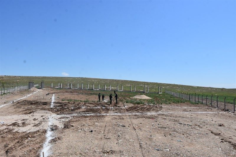 Hayvan barınağı yapım çalışmaları sürüyor