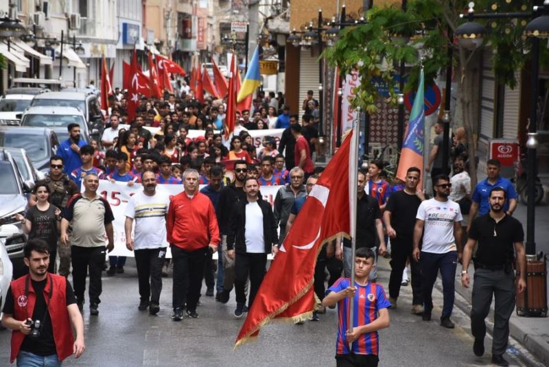 Nusaybin’de Gençlik Haftası Kapsamında Gençlik Yürüyüşü Düzenlendi.