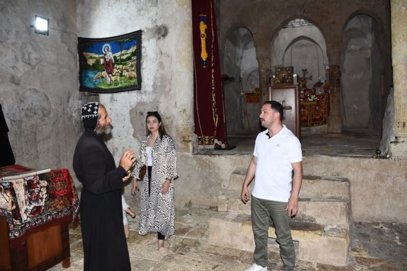 Kaymakam Kayabaşı Mor Evgin Manastırı’nı ziyaret etti