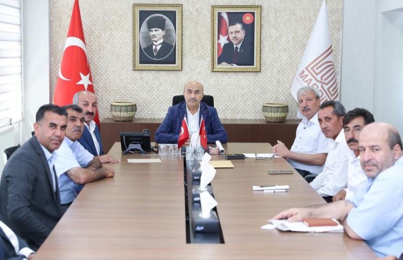 Muhtar Heyeti Vali Demirtaş