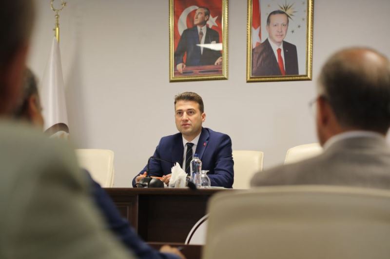 Kızıltepe Kaymakamı Fatih Cıdıroğlu muhtarlarla buluştu