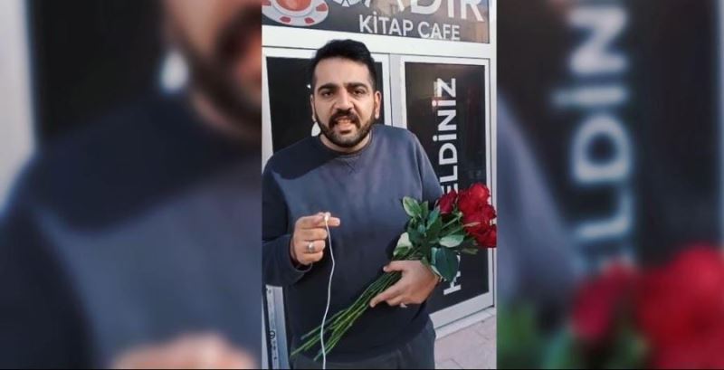 İsveç’teki Kur’an-ı Kerim yakma girişimine karşı Mardinli gençler gül dağıttılar