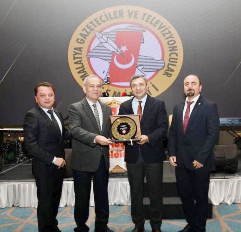 YILMAZ KARACA’YA 2 ÖDÜL