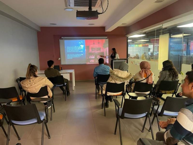 MBB Gençlik Merkezinde Dijital ve Mobil Fotoğrafçılık Kursu Veriliyor