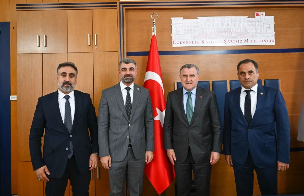 Milletvekilleri ve Üniversite Rektörü Gençlik ve Spor Bakanını Ziyaret Etti
