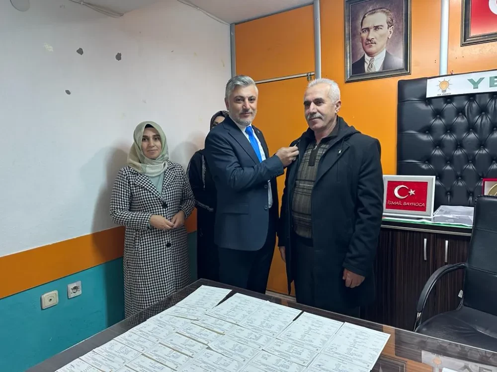 SAADET’TEN İSTİFA EDİP AK PARTİ’YE KATILDILAR