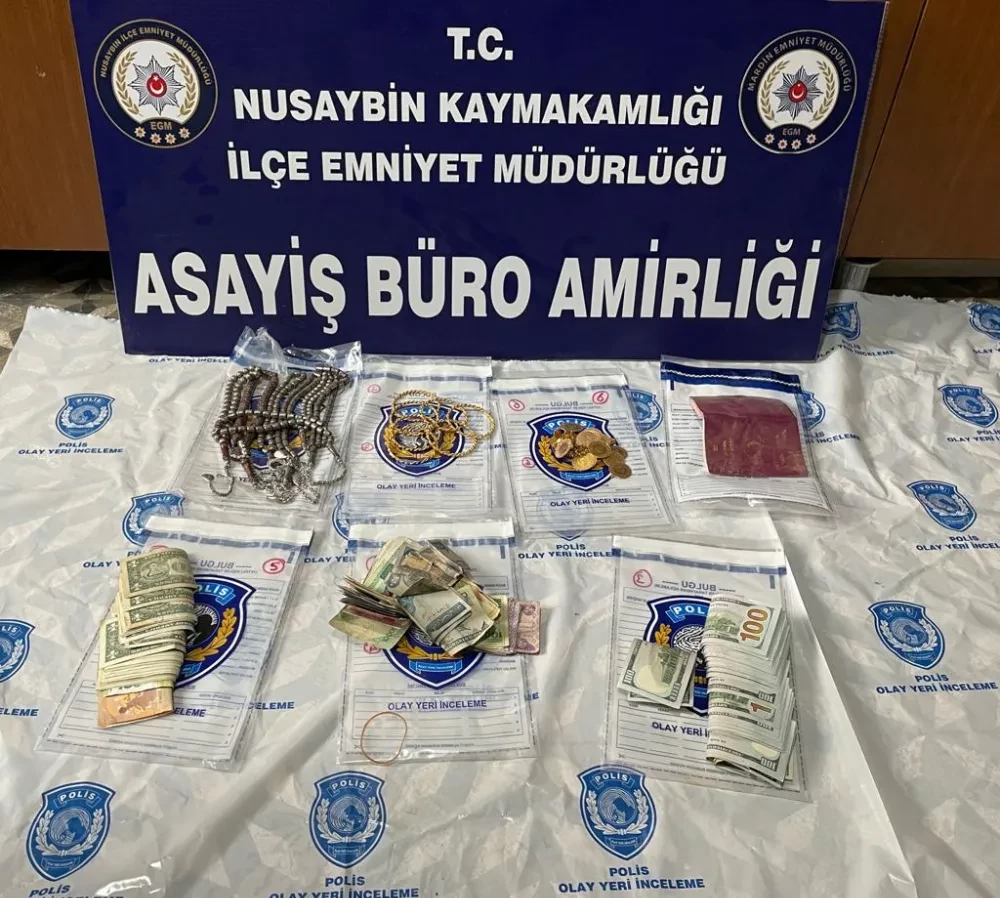 Çalıntı ziynet eşyası ve para, bir başka evin bahçesinde gömülü bulundu