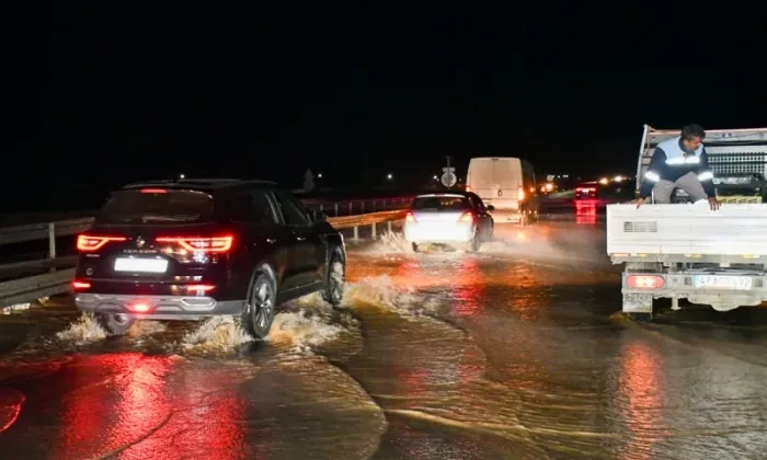 Artuklu ve Kızıltepe İçme Suyu Şebekesi patladı