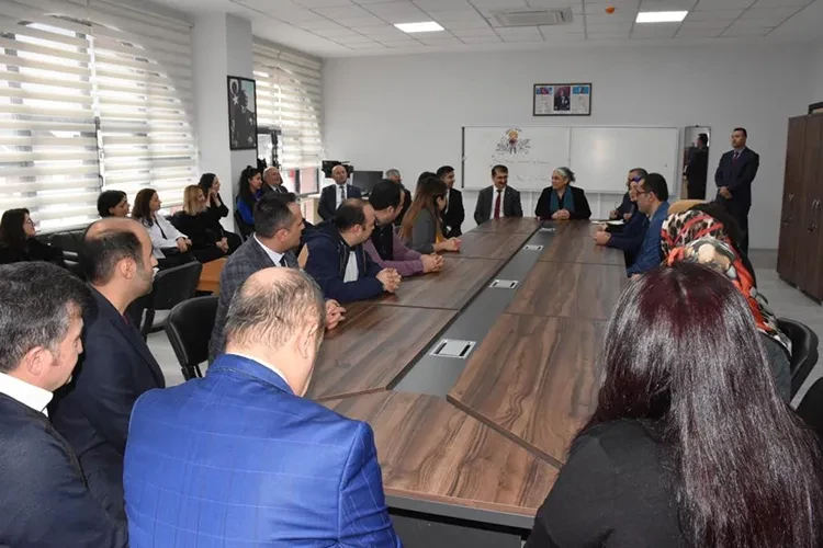 MEB öğretmenler ve okul yöneticileriyle istişare için saha ziyaretlerine başladı