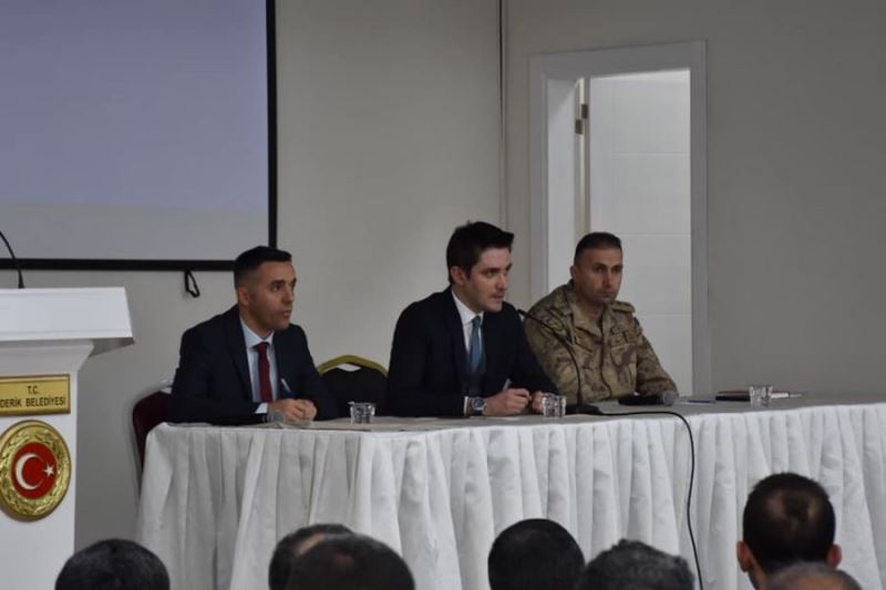 Derik Kaymakamı Çakır, ilçedeki çalışmaları anlattı