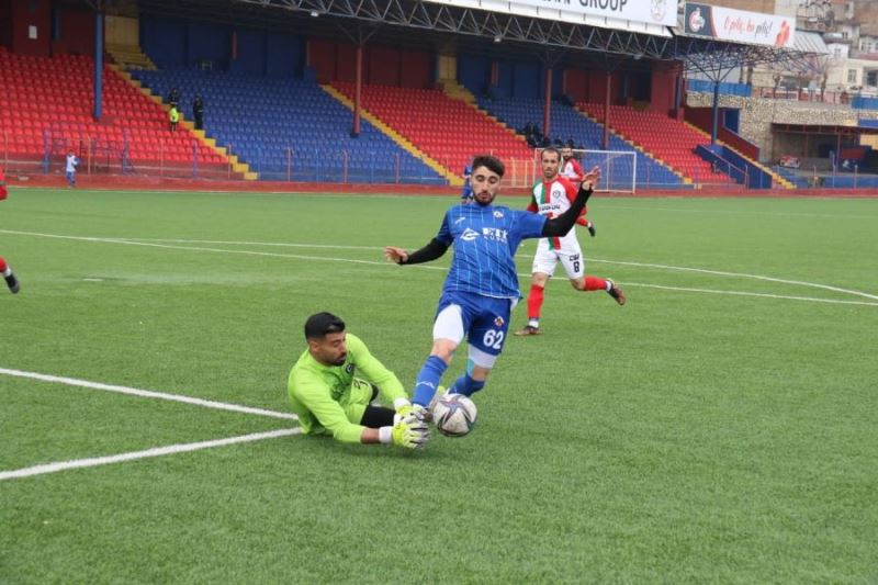 Erteleme maçında gülen taraf Fosfatspor