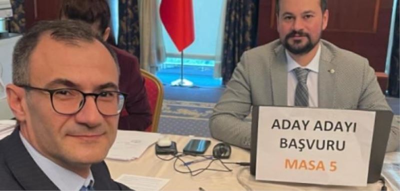 İş İnsanı Çeçen, adaylık başvurusunu yaptı