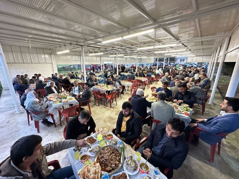 Amerekan Aşireti iftar yemeğinde bir araya geldi