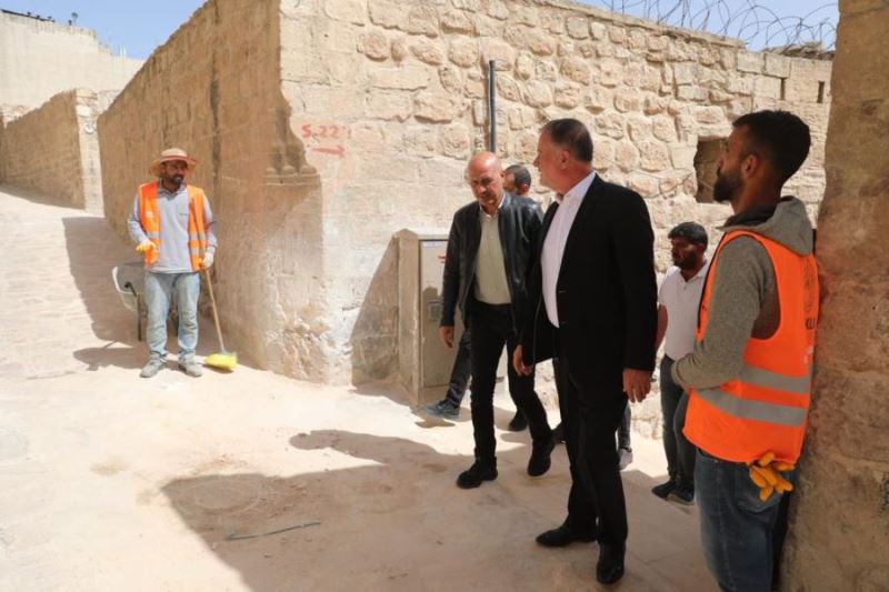 Artuklu’nun Tarihi Sokaklarında ‘Sağlıklaştırma’ Çalışmaları Yapılıyor