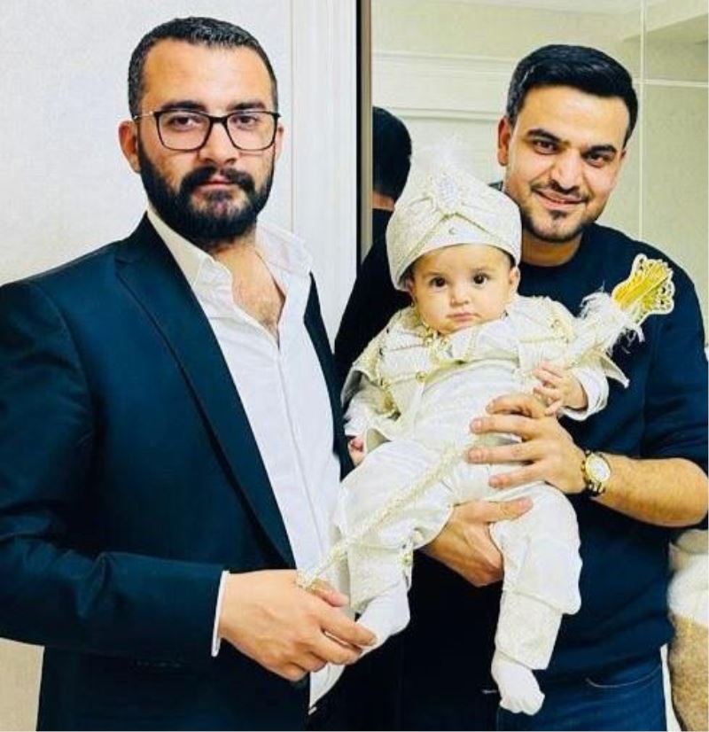 Aslan ve Ersin aileleri kirvelik bağıyla 40 yıllık dostluklarını perçinledi