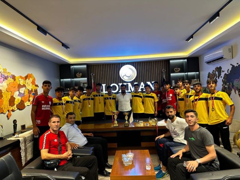 Lokman Kuyumculuk şampiyonları ağırladı