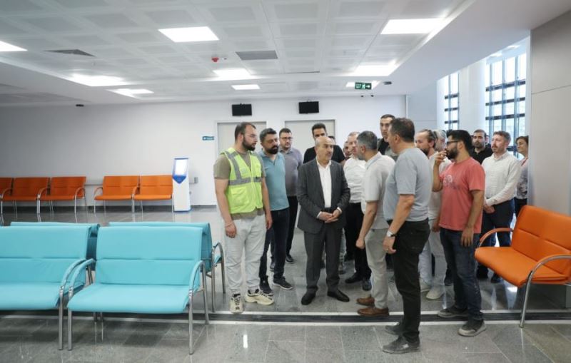 Vali Demirtaş, Eğitim ve Araştırma Hastanesi Ek Hizmet Binasını İnceledi