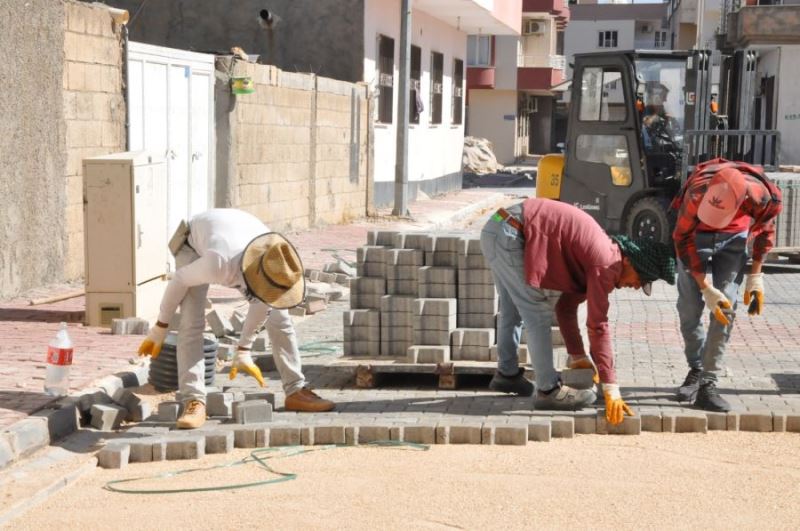 Kızıltepe’de yol çalışmaları sürüyor